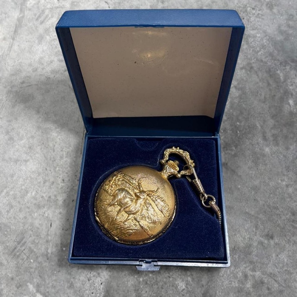 Vintage 80s Carlisle Gold-Tone Hunter Pocket Watch with Matching Box & Chain